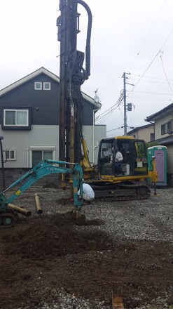 伊豆の国市M邸「杭打ち工事」